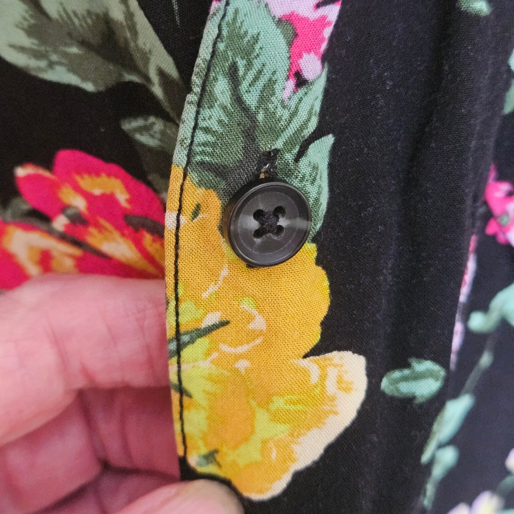 Urban Outfitters Hawaiian XL Tropical Multi Colored Floral on Black Rayon Shirt - Picture 5 of 6